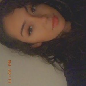 Meet your Posher, Daniela